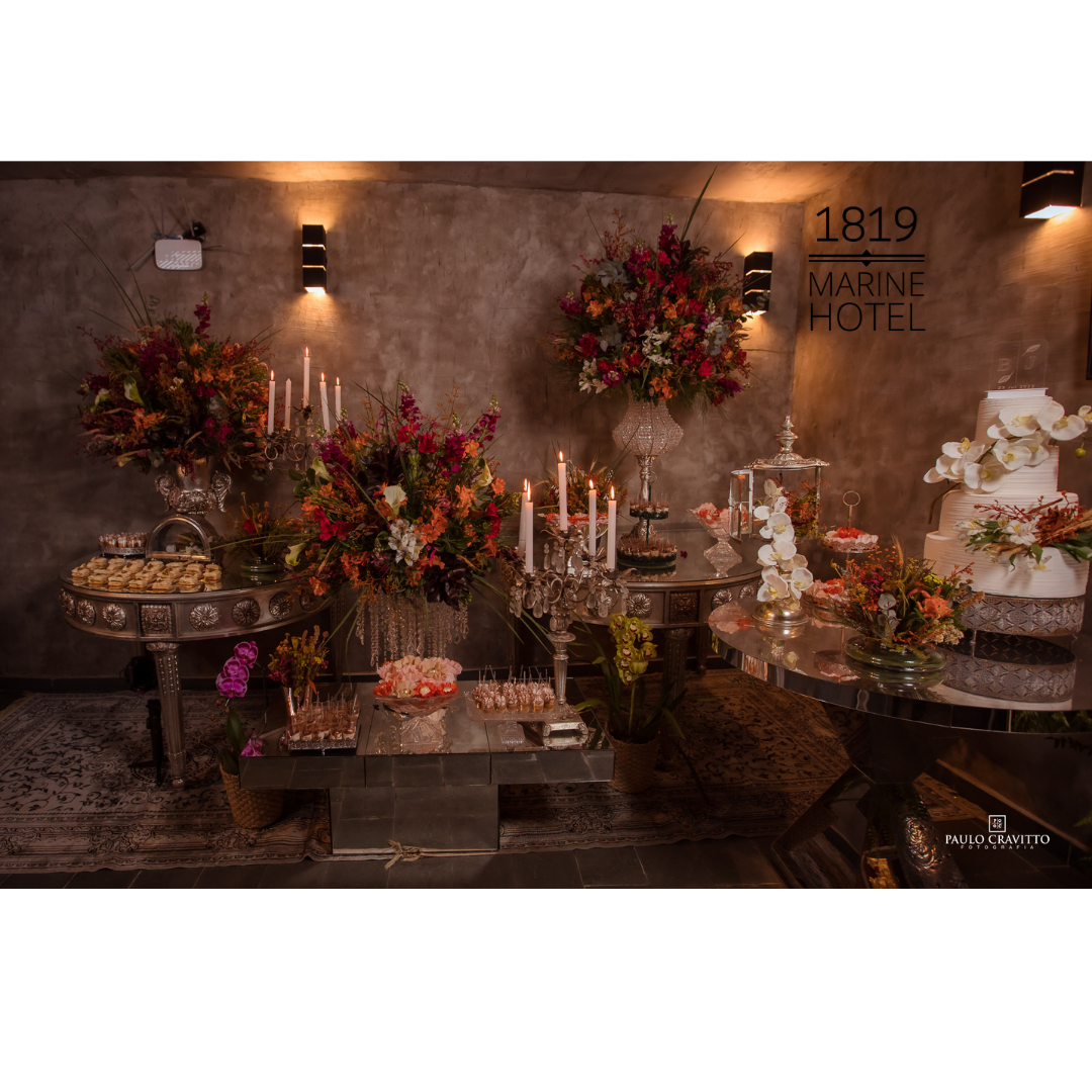 Mesa de decoração e doces do casamento